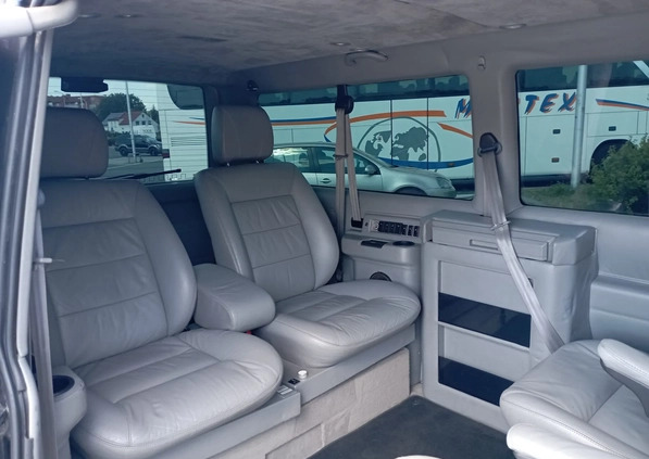 Volkswagen Caravelle cena 73900 przebieg: 273000, rok produkcji 2002 z Wrocław małe 191